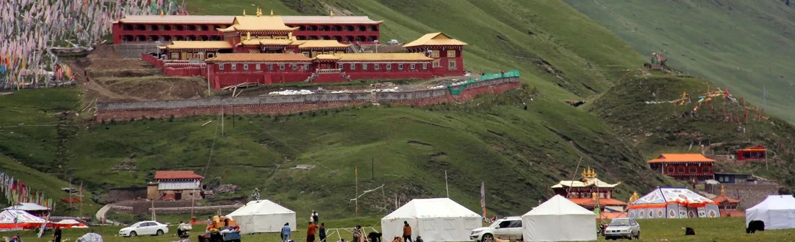 14-day Hiking and Biking from Panda Valley to Tibetan Area and E'mei Mountain