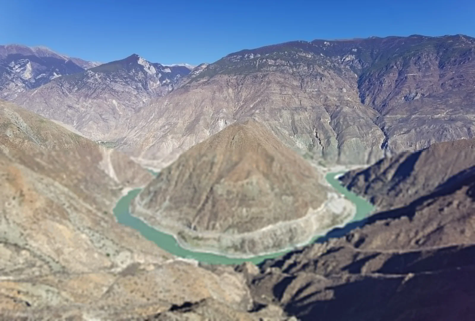 jinsha river bend shangrila china